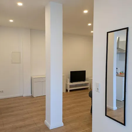 Interaktiv In - Duesseldorferstrasse 拉廷根